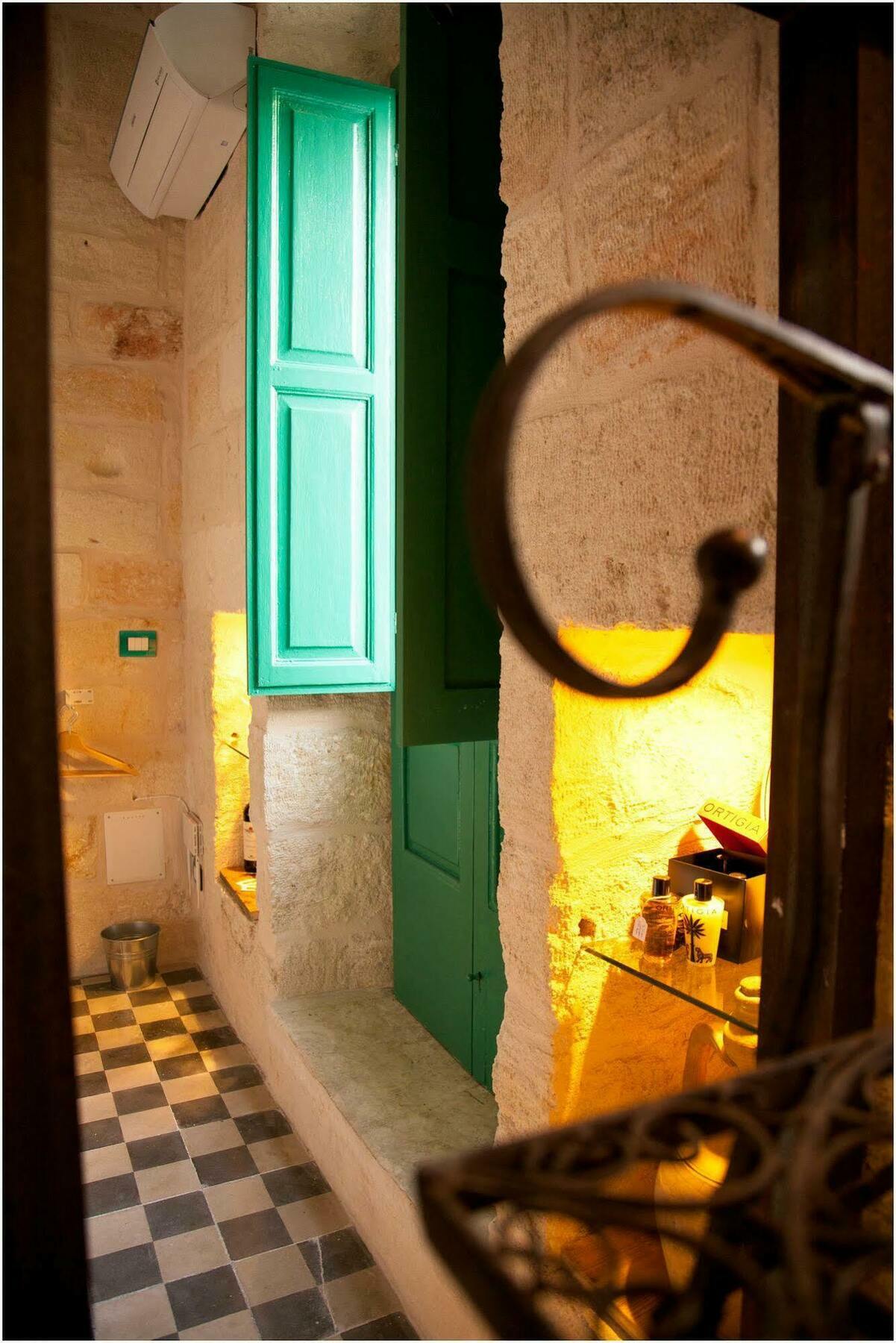 Lazzarella B&B Поліньяно-а-Маре Екстер'єр фото